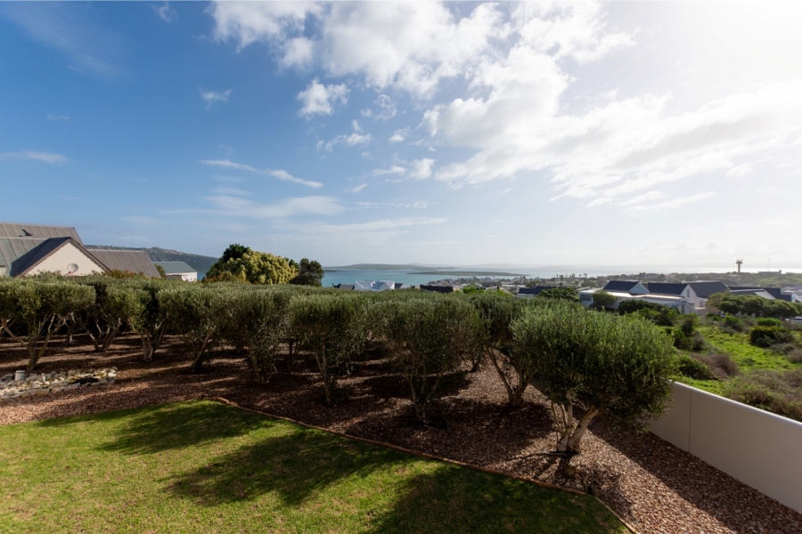5 Bedroom Property for Sale in Myburgh Park Western Cape
